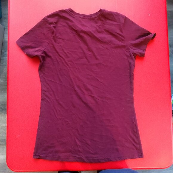 Harry Potter Hogwarts Alumni T-shirt maroon gold woman's size S - Picture 3 of 4